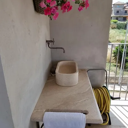 Tiu Angalu 14 Apartment